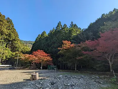 一日8組限定！紅葉キャンプを楽しむなら！大紀町のキャンプ場「ASOBINO」