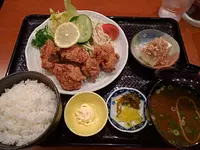 萬栄