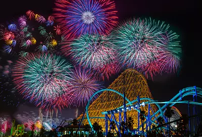 【2024年5月27日最新】長島温泉の60周年を祝して開催する「開業記念 大花火」の日程はいつ？穴場や打上時間を詳しく紹介します